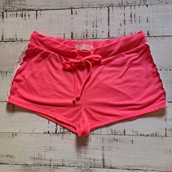 No Boundries Short Shorts Coral Medium NWOT - Picture 1 of 4